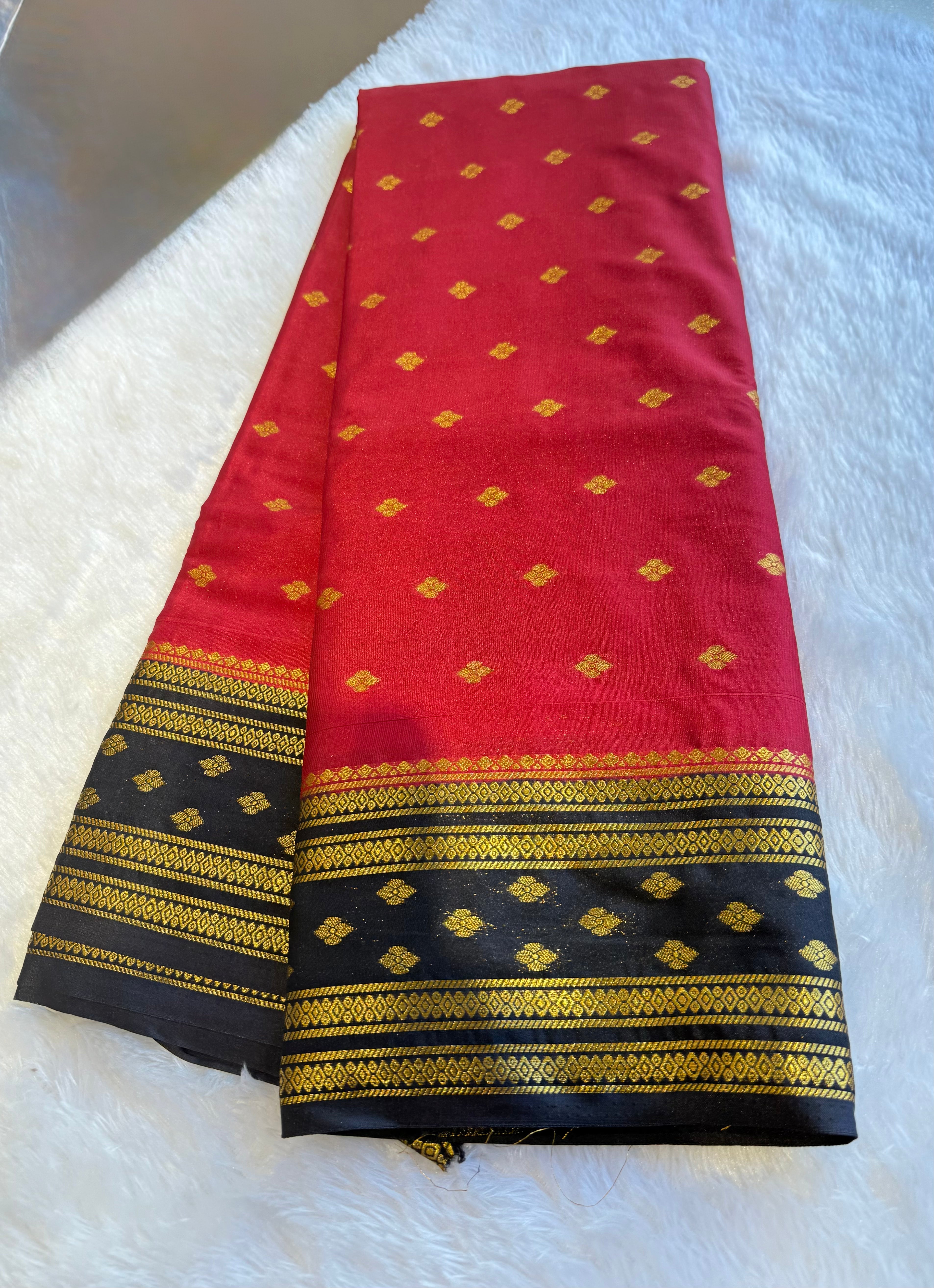 Semi Mysore Silk Saree with Buttas Small Border