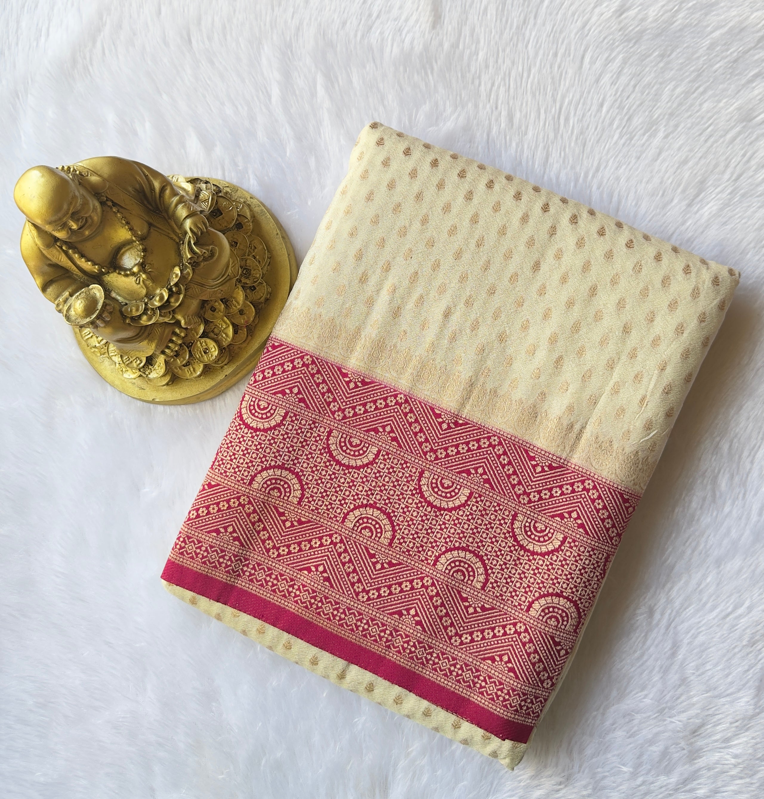 Georgette Butta Body with Geometric Temple Border