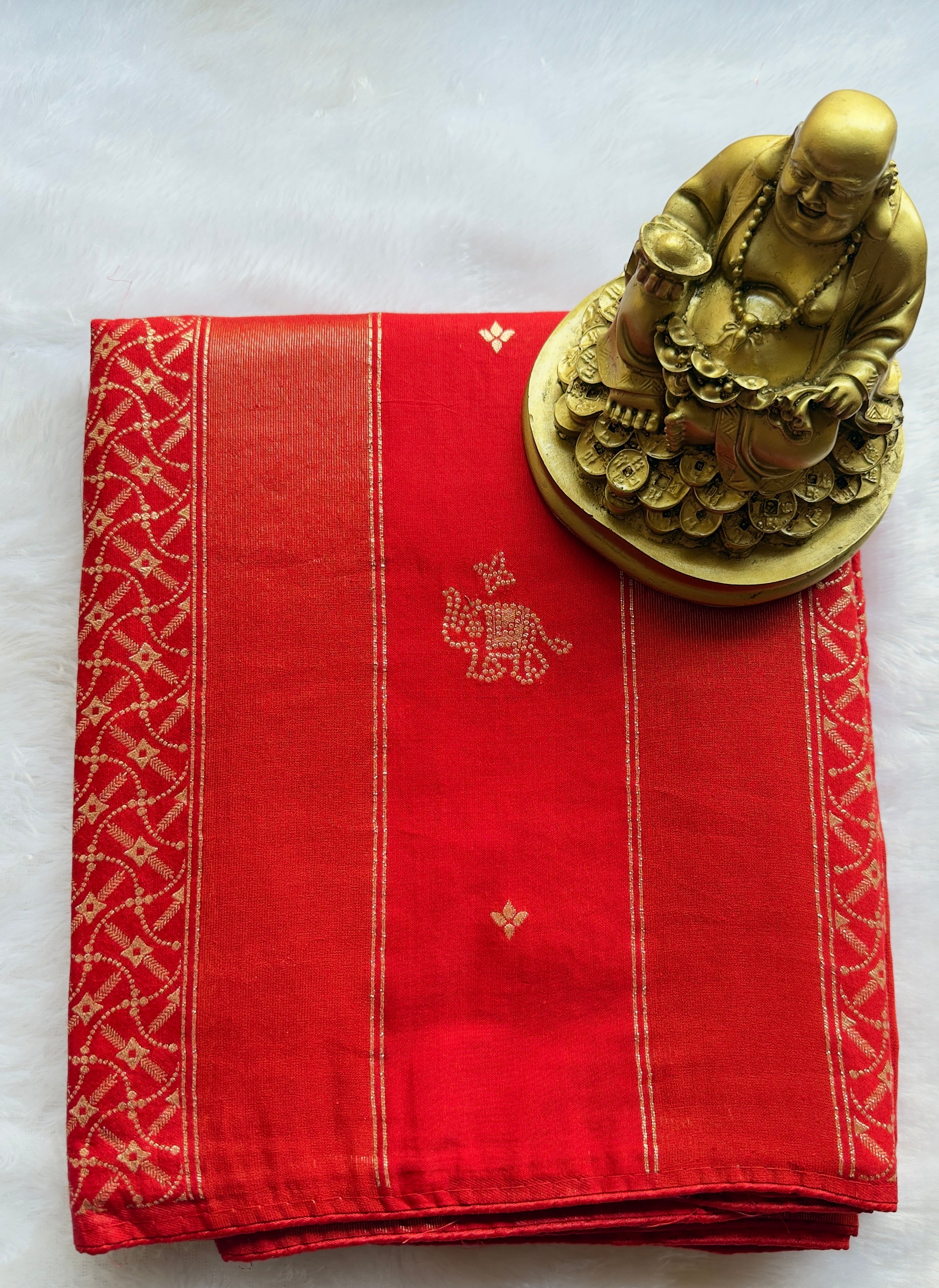 Dola Panal with Elephant butta No Border