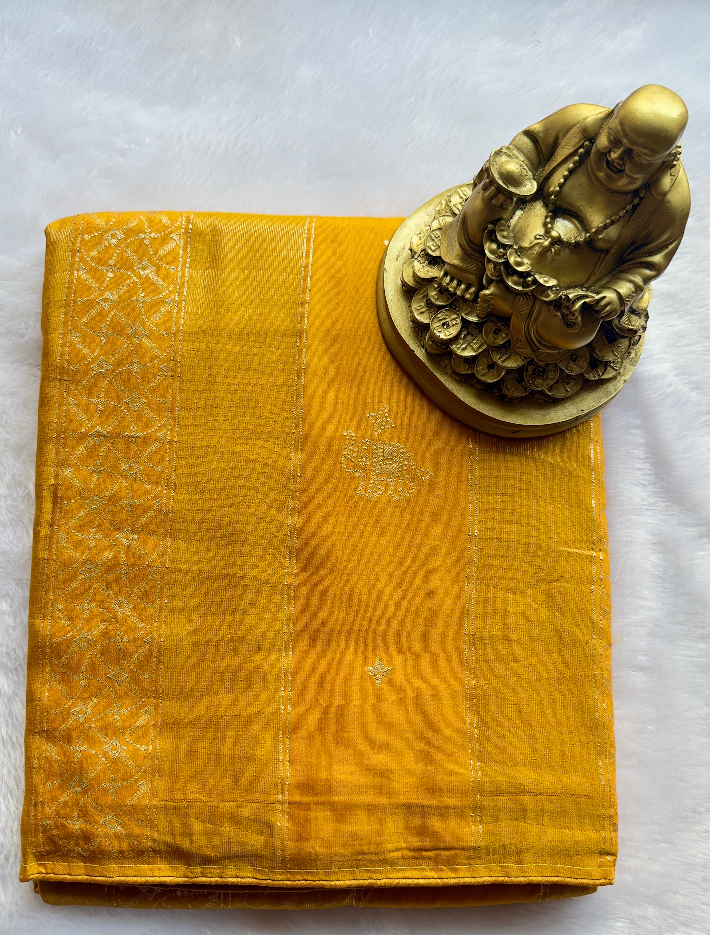 Dola Panal with Elephant butta No Border