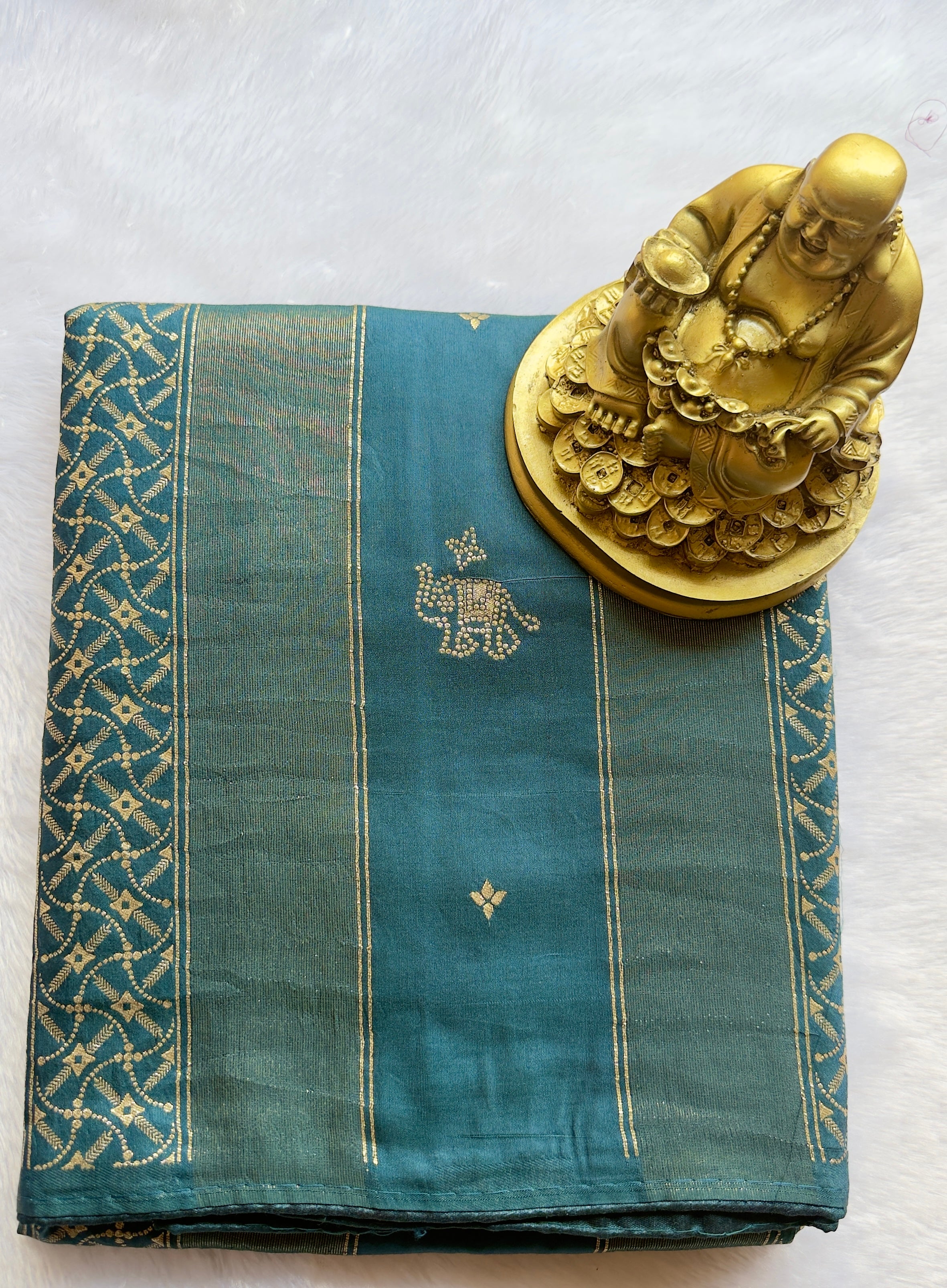Dola Panal with Elephant butta No Border