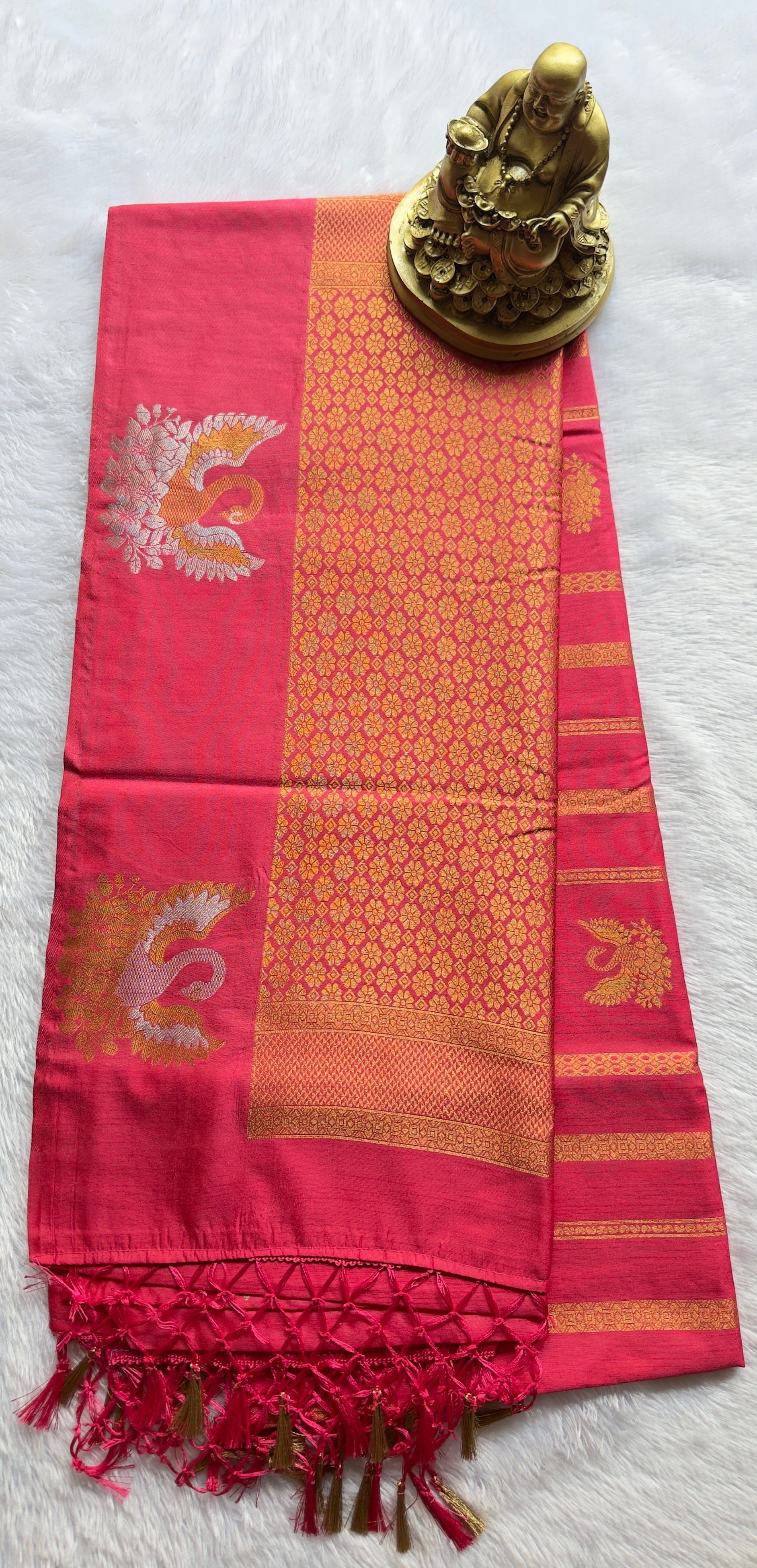 Dola Panal Body with Hamsa motif Border