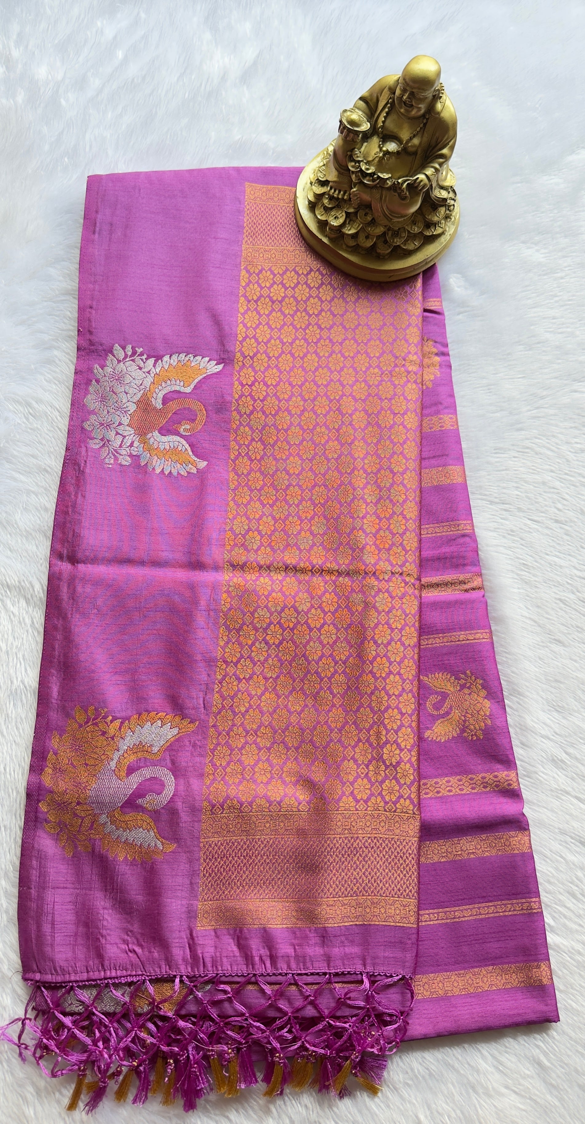 Dola Panal Body with Hamsa motif Border