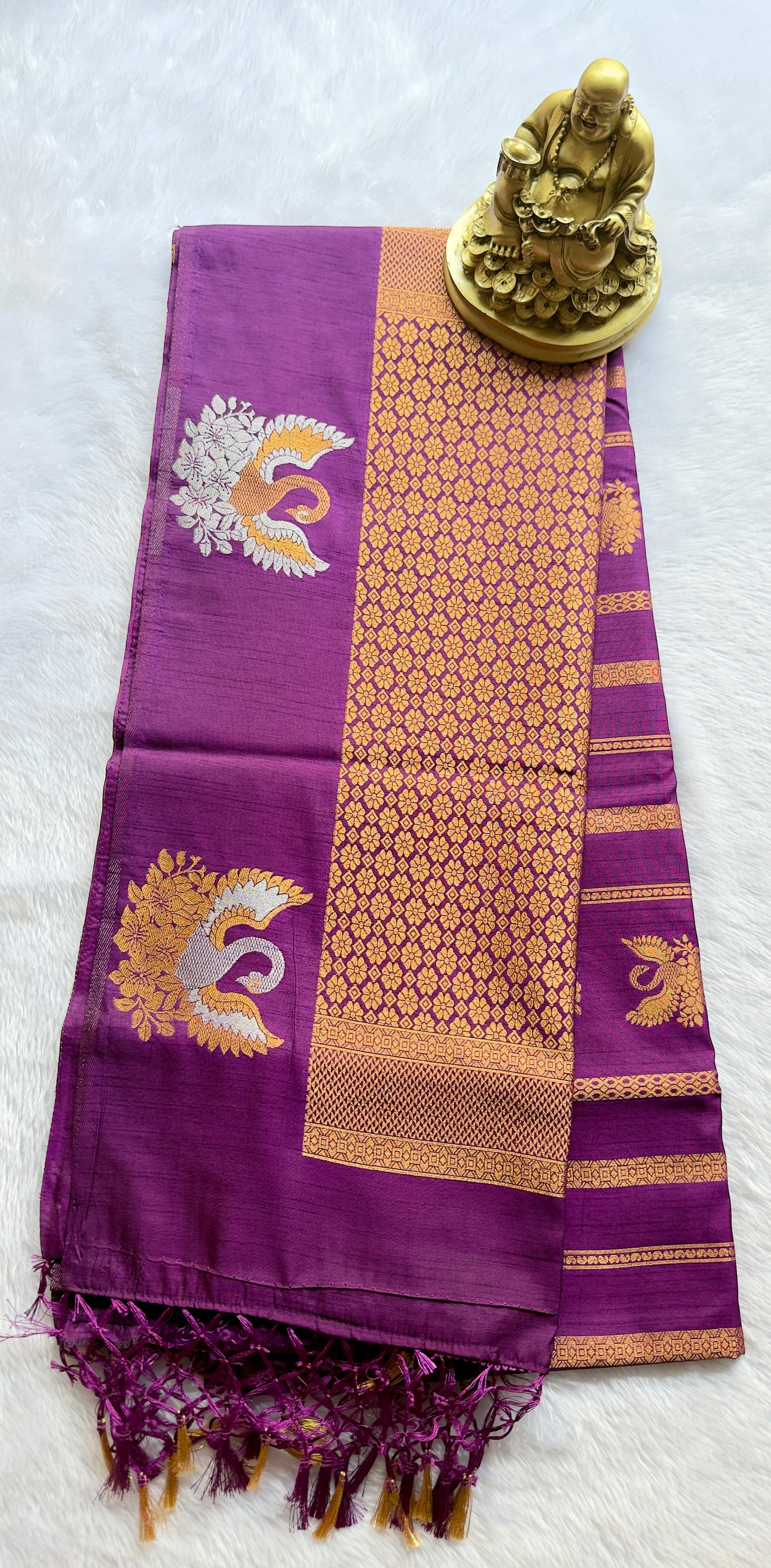 Dola Panal Body with Hamsa motif Border