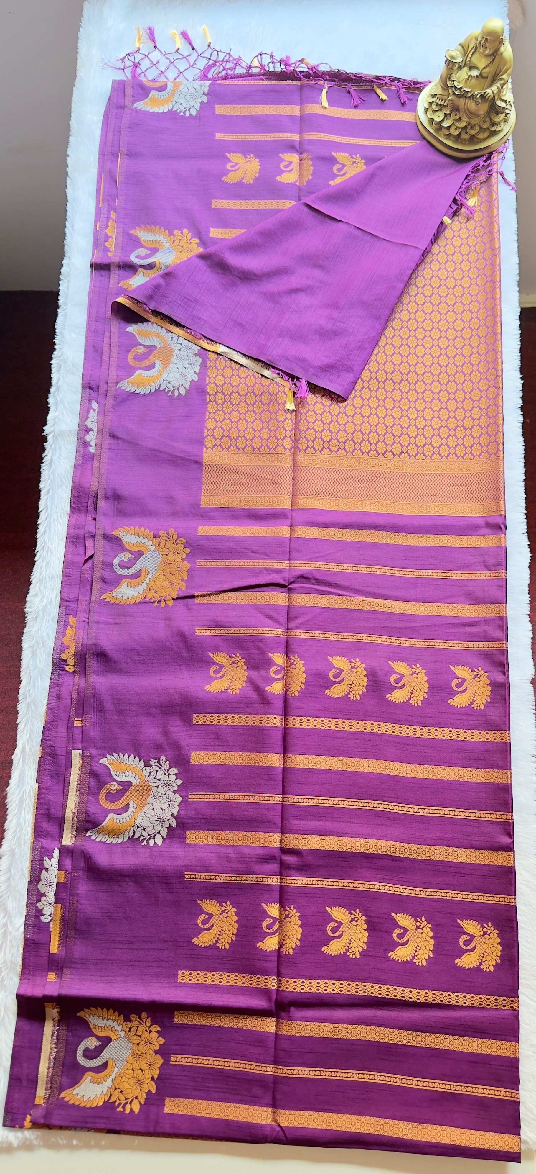 Dola Panal Body with Hamsa motif Border