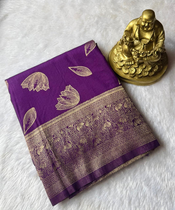 Georgette Crepe Lotus and Leaf Big Butta With Lotus Border