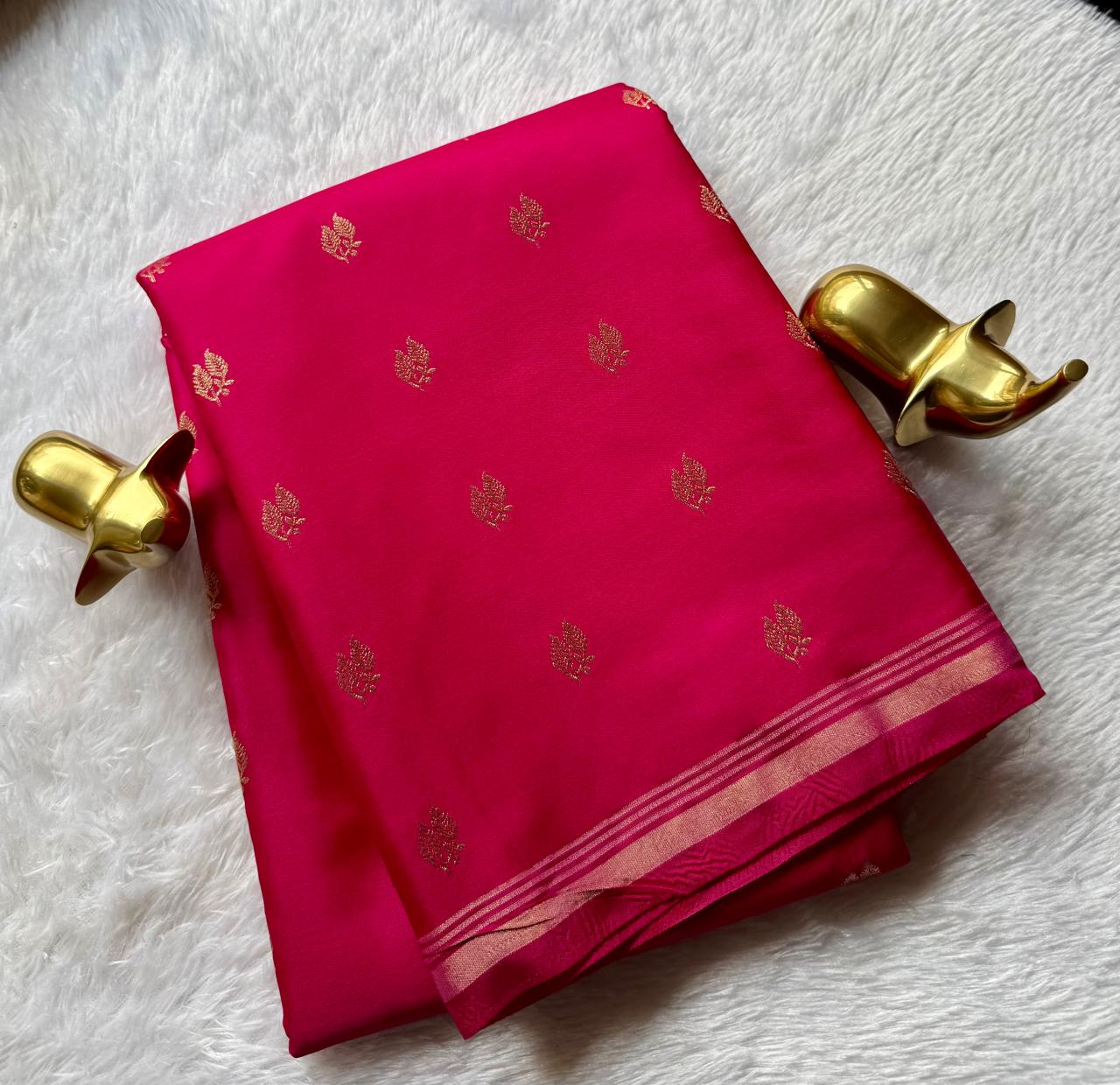 Gajji Silk Double Leaf Butta With Small Border