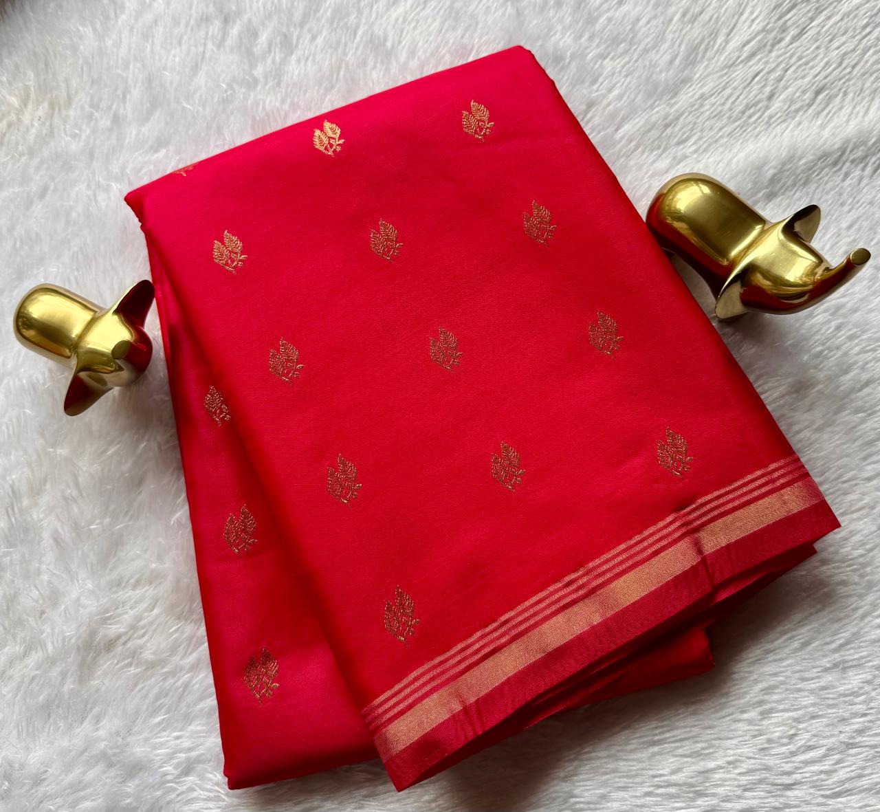 Gajji Silk Double Leaf Butta With Small Border