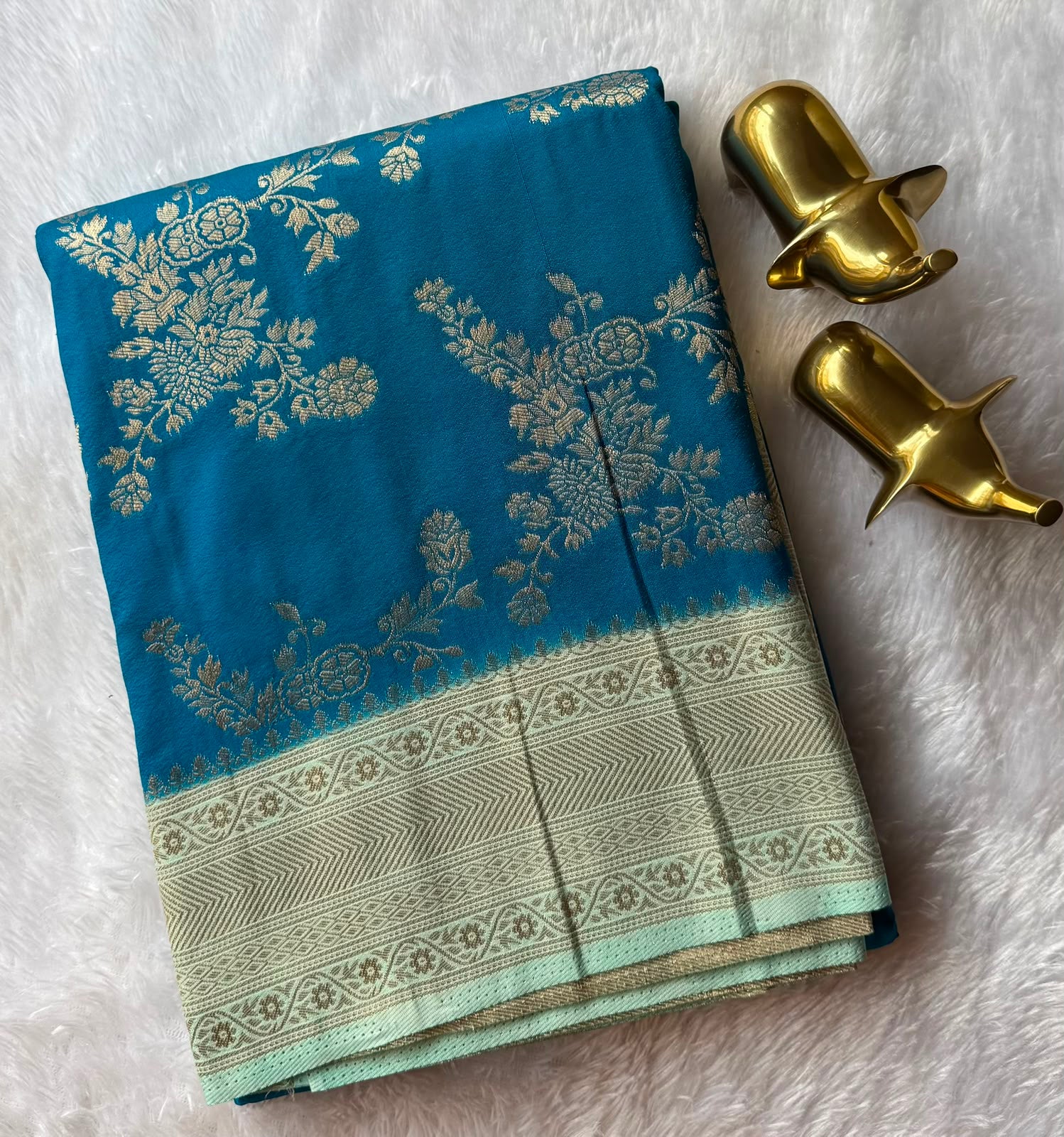 Georgette Saree Jal Pattern With Contrast Border
